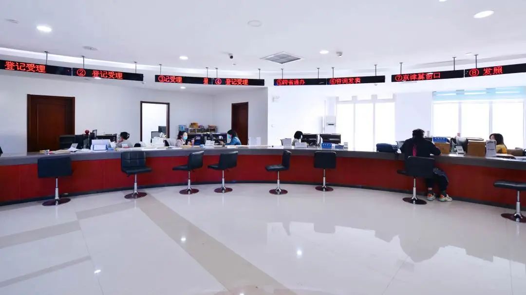 行政服务大厅2_副本.jpg 行政服务大厅2_副本.jpg