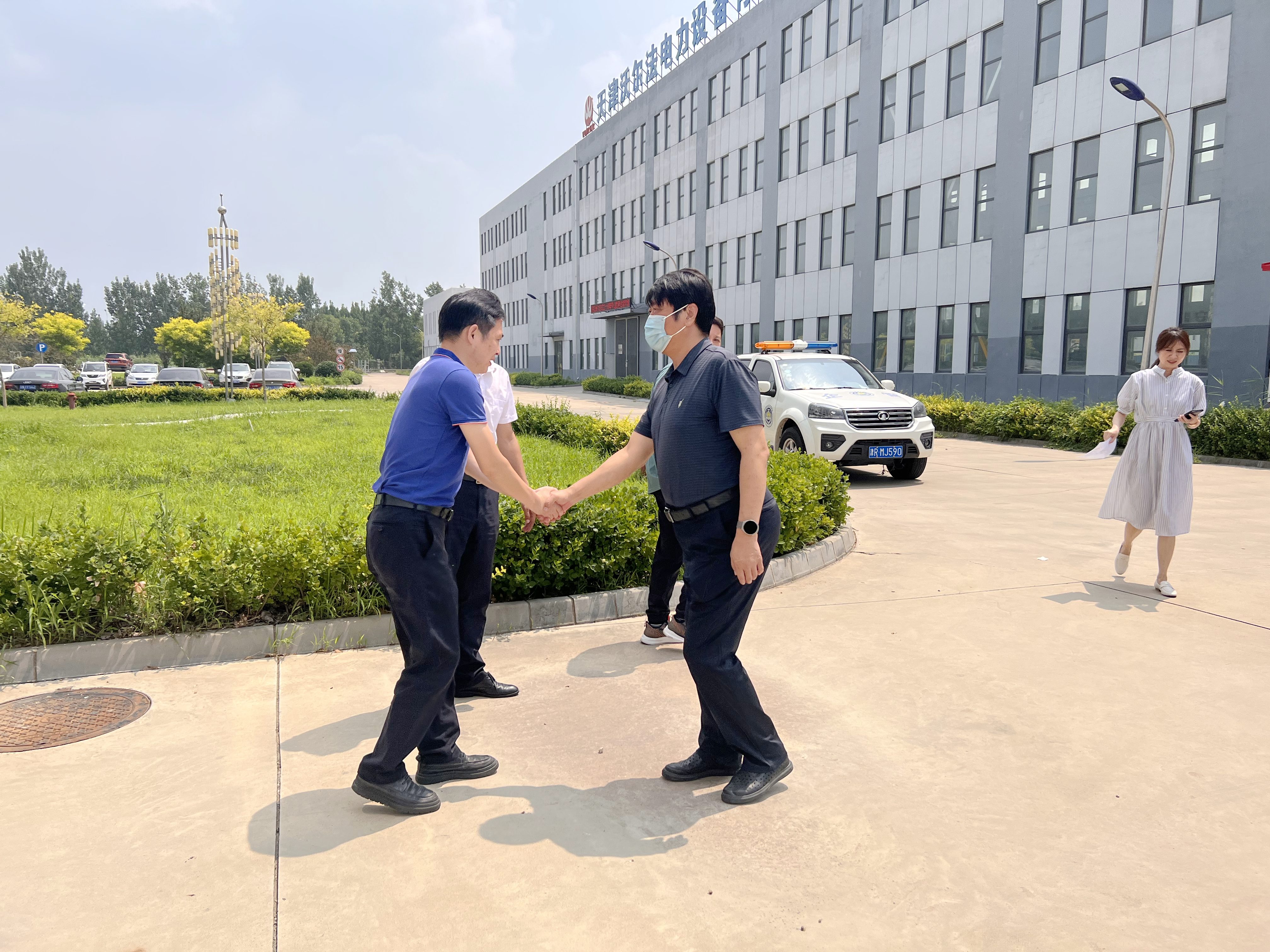 京津科技谷-精品无码国产自产野外拍-国产欧美日本一区二区-777777777少妇流水视频-日本理论片午午伦夜理片2024-亚洲第一免费视频-麻豆久久五月综合-亚洲变态另类专区丝袜自拍-97天堂国产在线观看开展送凉爽慰问活动(图4)