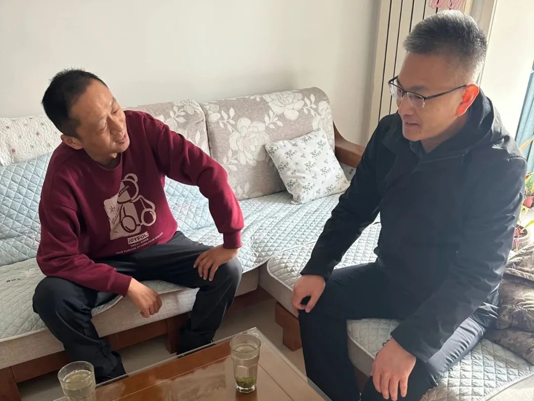 京津科技谷-精品无码国产自产野外拍-国产欧美日本一区二区-777777777少妇流水视频-日本理论片午午伦夜理片2024-亚洲第一免费视频-麻豆久久五月综合-亚洲变态另类专区丝袜自拍-97天堂国产在线观看工会开展“寒冬送温暖 关怀暖人心”走访慰问活动(图4)