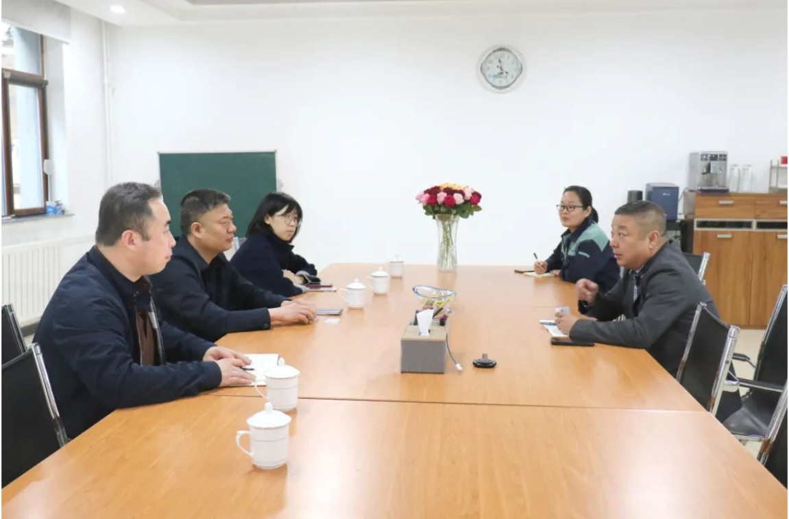 园区领导深入企业开展“双万双服促发展”活动(图4) 园区领导深入企业开展“双万双服促发展”活动(图4)