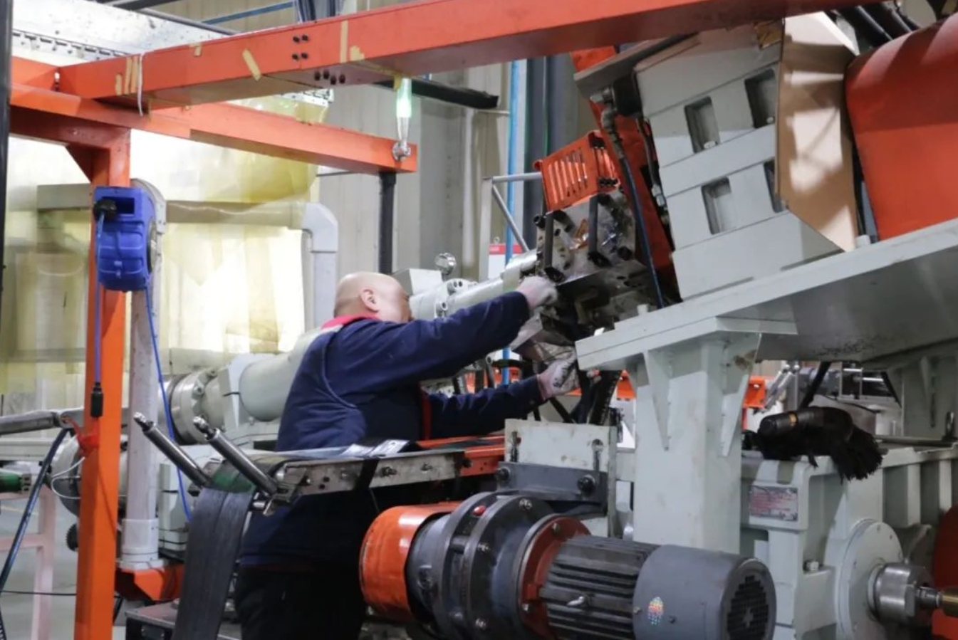 京津科技谷-精品无码国产自产野外拍-国产欧美日本一区二区-777777777少妇流水视频-日本理论片午午伦夜理片2024-亚洲第一免费视频-麻豆久久五月综合-亚洲变态另类专区丝袜自拍-97天堂国产在线观看：企业生产“劲头足”， 奋战龙年“开门红”！(图7)