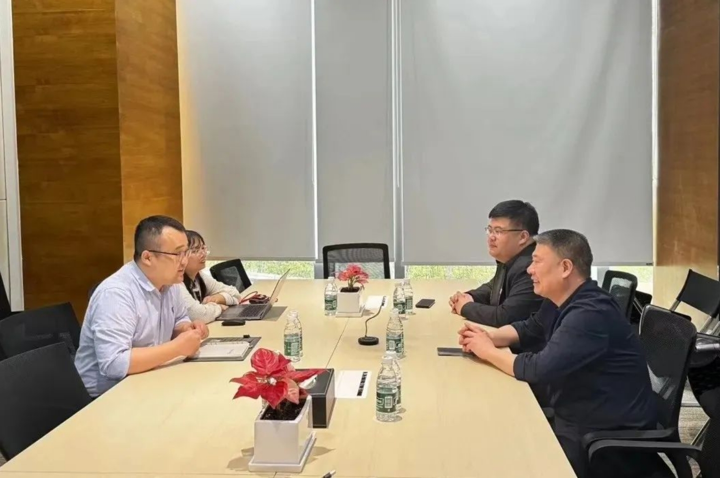 力挺！为企业送上“定心丸”→(图4)