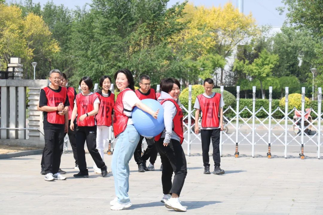 趣享运动，协进新程|这场趣味运动会嗨翻全场！(图9)