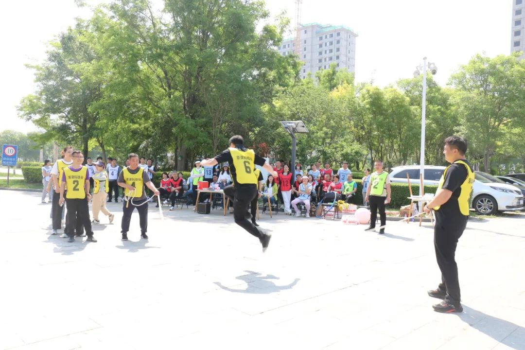 趣享运动，协进新程|这场趣味运动会嗨翻全场！(图13)