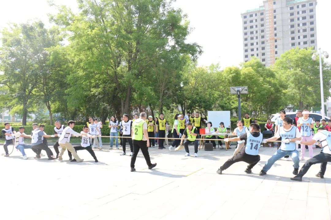 趣享运动，协进新程|这场趣味运动会嗨翻全场！(图4)